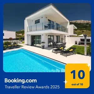 Villa Supernus With Heated Pool, Baška