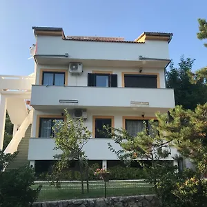 Apartment Lena, Baška